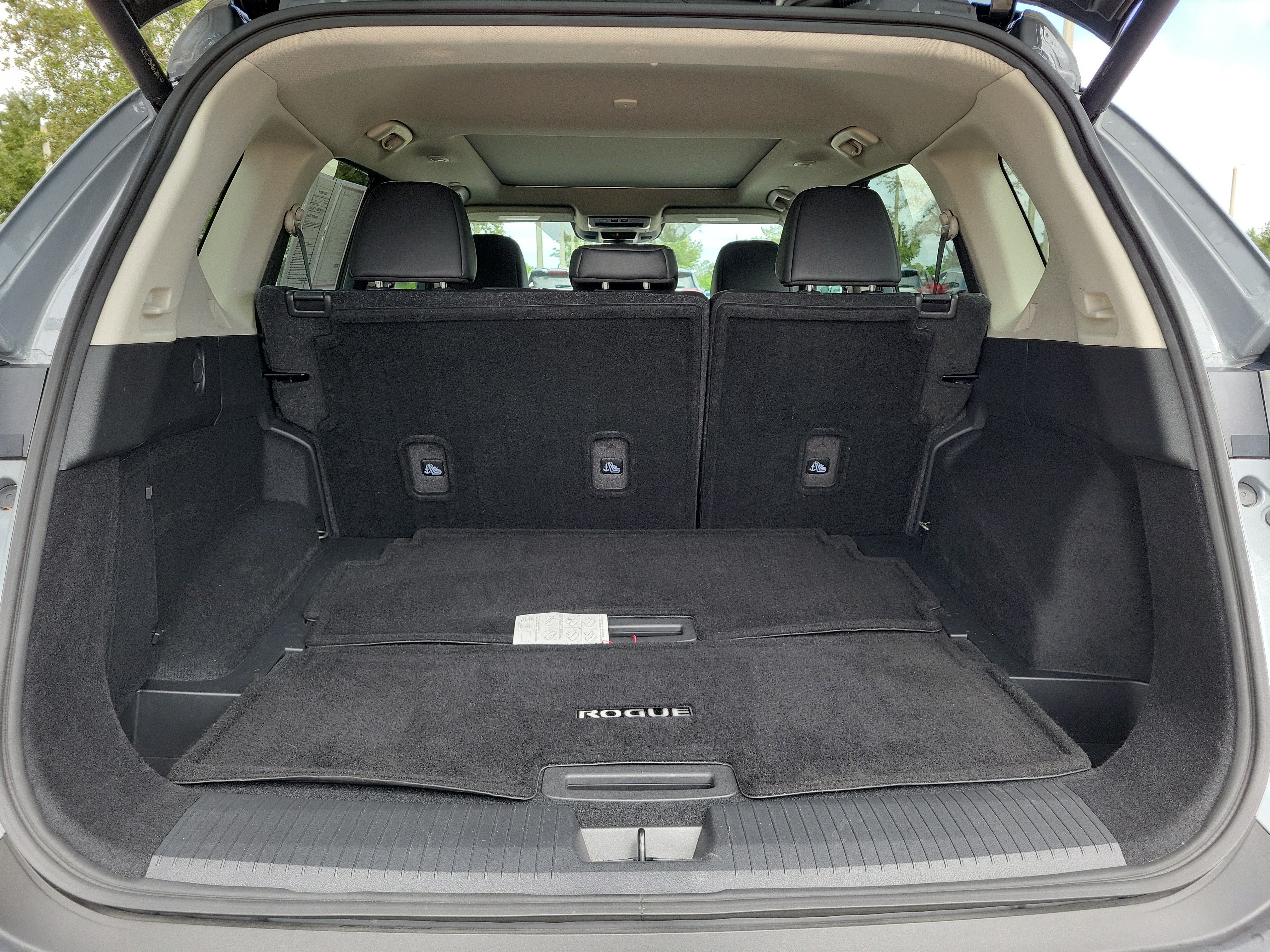 Certified 2023 Nissan Rogue SL w/ SL Premium Package FWD image 12