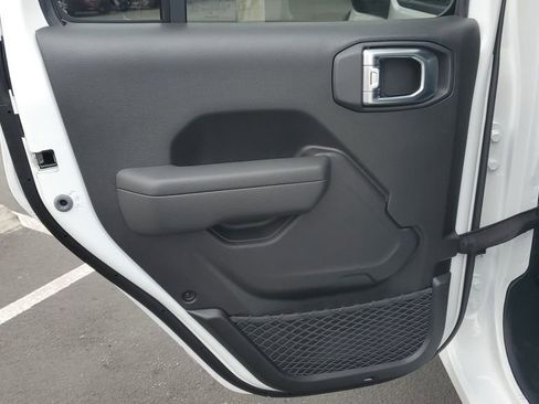 New 2026 Jeep Gladiator Sport image 15