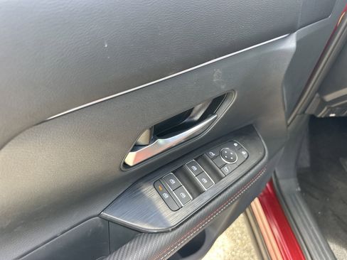 New 2026 Nissan Kicks SR FWD image 17