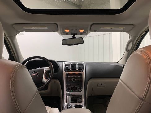 Used 2009 GMC Acadia SLT w/ Visibility Package image 23