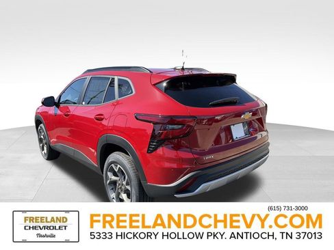 New 2026 Chevrolet Trax LT image 4