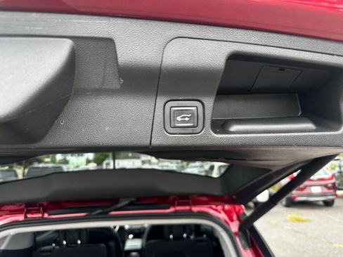 Used 2019 GMC Acadia SLT FWD image 22