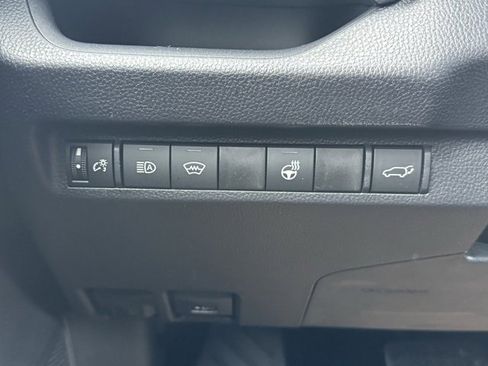 Used 2025 Toyota RAV4 XLE image 30