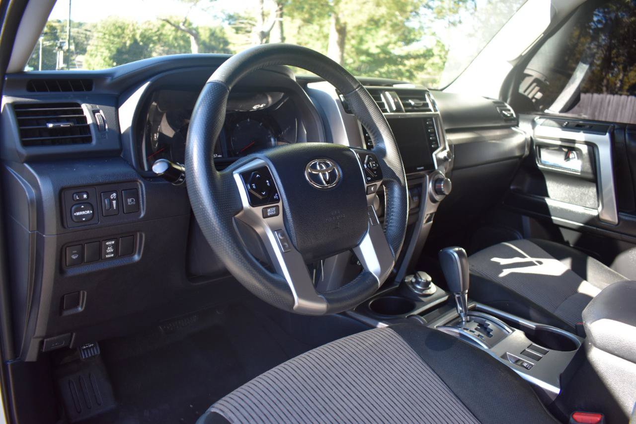 Used 2020 Toyota 4Runner SR5 AWD/4WD image 14