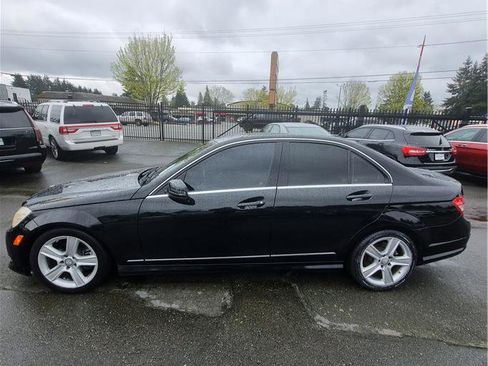 Used 2010 Mercedes-Benz C 300 4MATIC Sedan image 2
