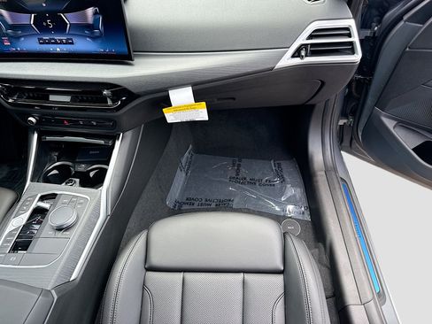 New 2026 BMW 330i xDrive Sedan w/ Premium Package AWD/4WD image 18