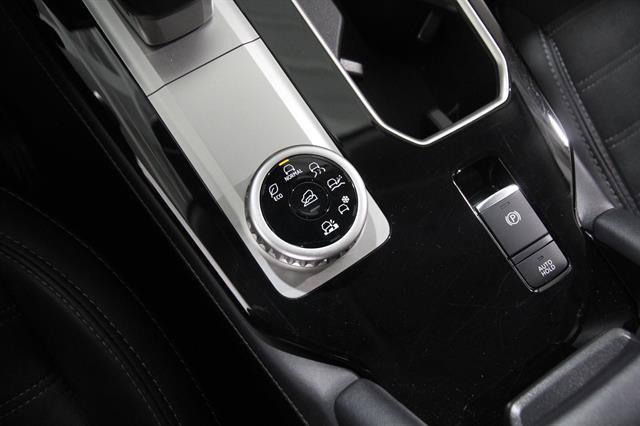 Used 2025 Mitsubishi Outlander SE AWD/4WD image 16