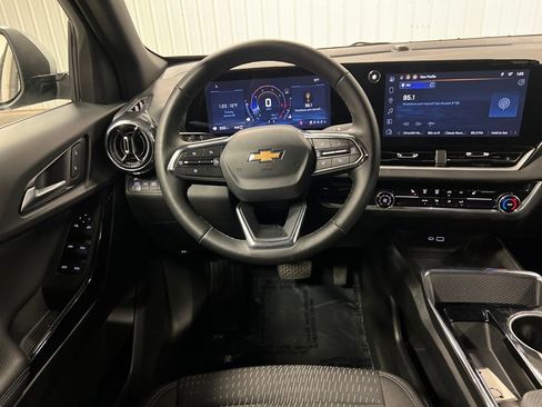 Certified 2025 Chevrolet Equinox LT image 17