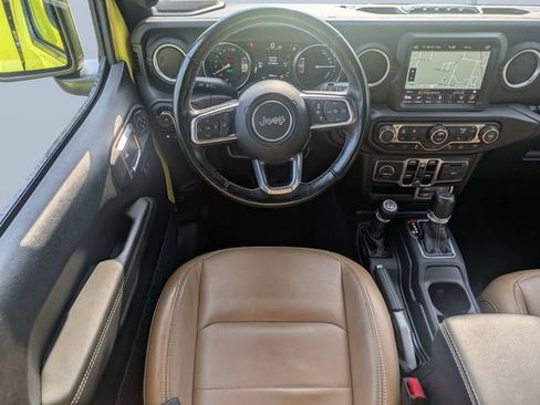 Used 2022 Jeep Wrangler Unlimited Sahara w/ Cold Weather Group AWD/4WD image 16