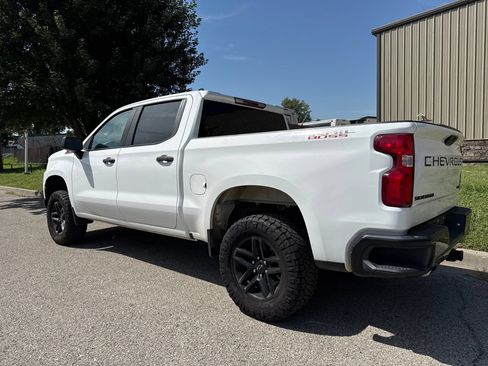 Used 2021 Chevrolet Silverado 1500 Custom Trail Boss w/ Safety Confidence Package AWD/4WD image 7