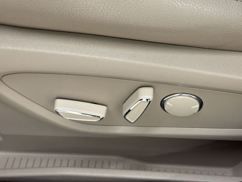 Used 2023 Lincoln Nautilus FWD image 13