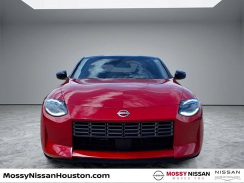 Used 2025 Nissan Z Performance w/ Floor Mat Package RWD image 3