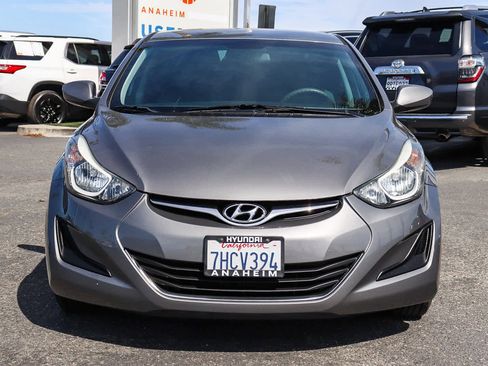 Used 2014 Hyundai Elantra SE image 2