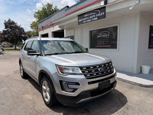 Used 2016 Ford Explorer XLT AWD/4WD image 10