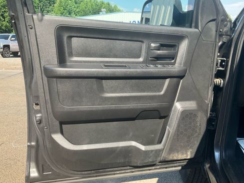 Used 2022 RAM 3500 Tradesman w/ Chrome Appearance Group AWD/4WD image 17