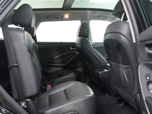 Used 2017 Hyundai Santa Fe Limited image 12