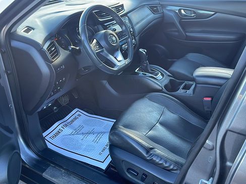 Used 2017 Nissan Rogue AWD image 8