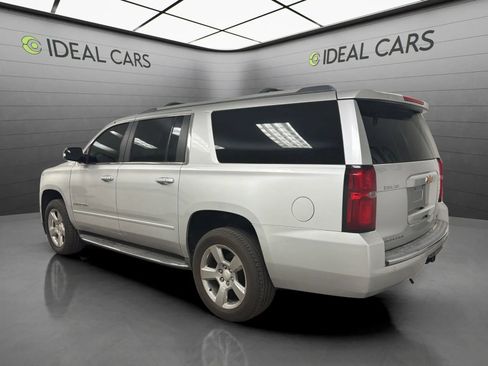 Used 2018 Chevrolet Suburban Premier RWD image 7