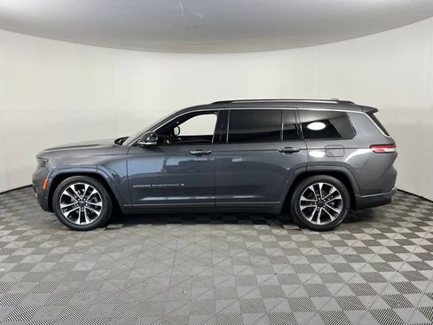 Used 2022 Jeep Grand Cherokee L Overland w/ Luxury Tech Group IV AWD/4WD image 4