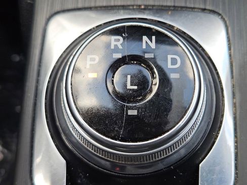 Used 2020 Ford Escape SE FWD image 22