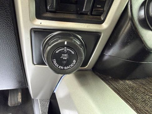 Used 2020 Ford F450 Lariat w/ Lariat Ultimate Package AWD/4WD image 28