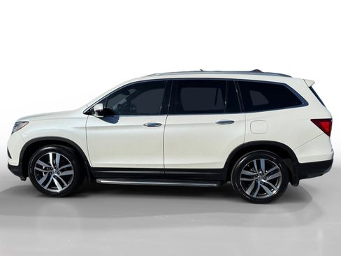 Used 2018 Honda Pilot Touring image 2