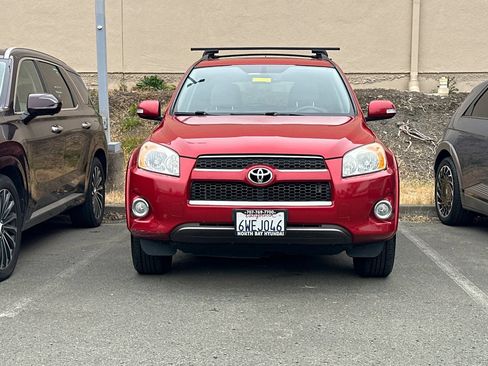 Used 2012 Toyota RAV4 Limited AWD/4WD image 3