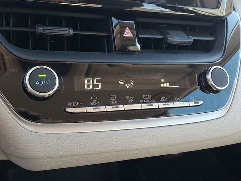 Certified 2025 Toyota Corolla LE image 16