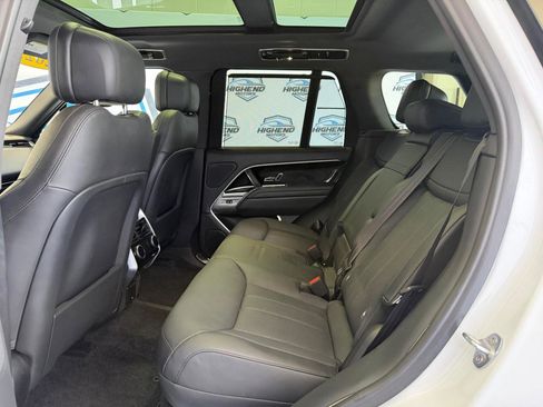Used 2023 Land Rover Range Rover SE image 23