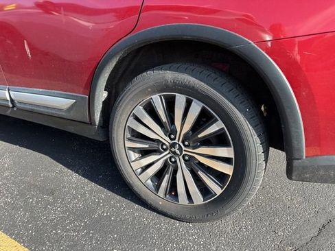 Used 2019 Mitsubishi Outlander SE AWD/4WD image 12