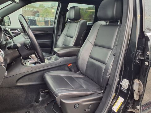 Certified 2022 Jeep Grand Cherokee Limited AWD/4WD image 9