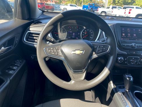 Used 2021 Chevrolet Equinox LT AWD/4WD image 3