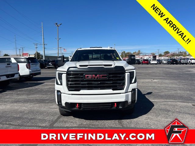 Used 2024 GMC Sierra 2500 AT4 w/ AT4 Preferred Package AWD/4WD image 3