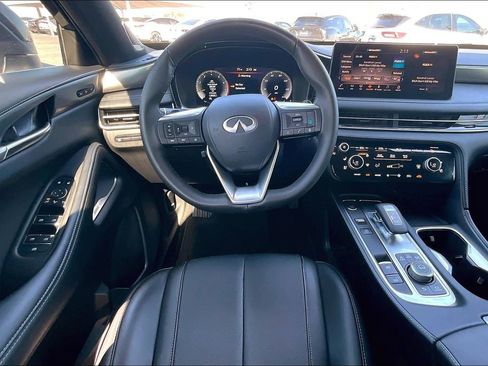 Used 2025 INFINITI QX60 Luxe w/ Black Edition image 8