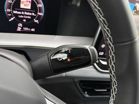 New 2026 Volkswagen Tiguan SE AWD/4WD image 16