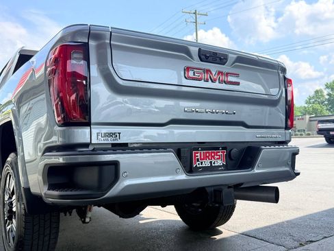 Used 2024 GMC Sierra 2500 Denali w/ Denali Reserve Package AWD/4WD image 8