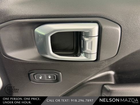 Used 2024 Jeep Wrangler Unlimited Sport AWD/4WD image 41