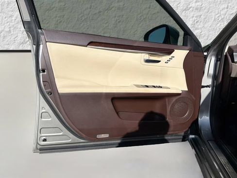 Used 2017 Lexus ES 350 w/ Ultra Luxury Package FWD image 21