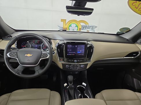 Used 2023 Chevrolet Traverse LT AWD/4WD image 14