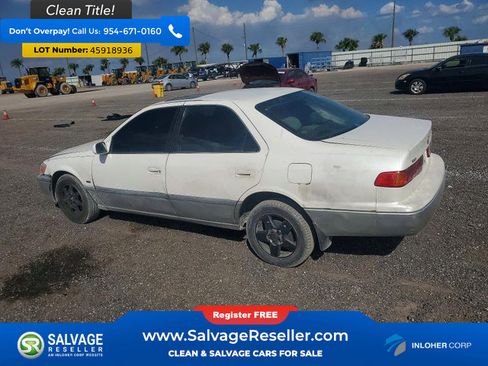 Used 2001 Toyota Camry image 3