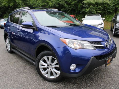 Used 2015 Toyota RAV4 Limited w/ Technology Package AWD/4WD image 4