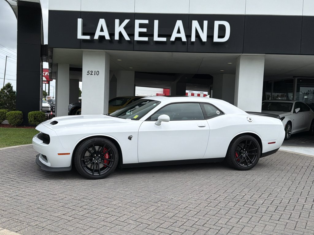 Used 2023 Dodge Challenger SRT Hellcat RWD image 2
