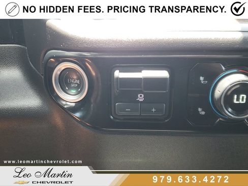 Used 2025 Chevrolet Silverado 1500 LT w/ Safety Package AWD/4WD image 27