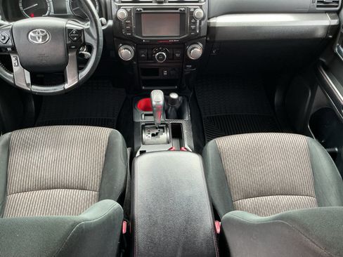 Used 2018 Toyota 4Runner TRD Off-Road AWD/4WD image 11