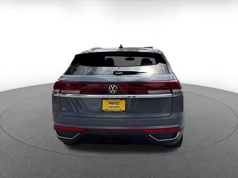 Used 2026 Volkswagen Atlas Cross Sport SE FWD image 10