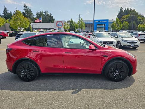 Used 2023 Tesla Model Y Long Range AWD/4WD image 4