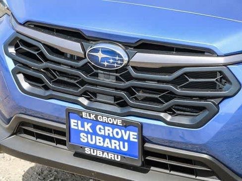Certified 2025 Subaru Crosstrek 2.5i Premium AWD/4WD image 9