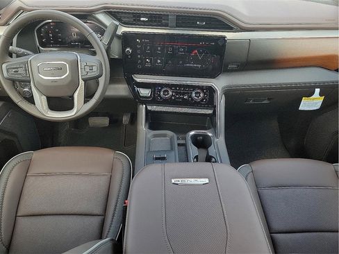 New 2026 GMC Sierra 2500 Denali w/ Denali Reserve Package image 11