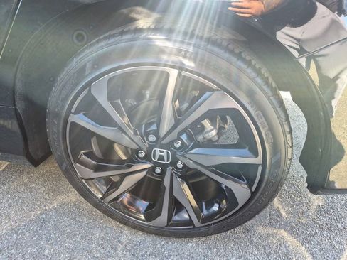 Used 2019 Honda Civic Sport image 8
