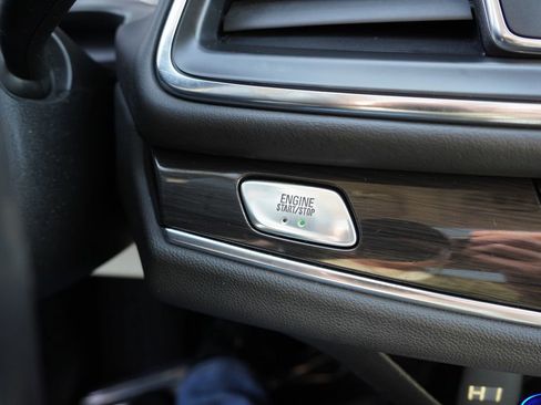 Certified 2023 Buick Enclave Essence w/ Experience Buick Package image 33